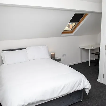 Feriehus Ml Short - 5 Bedroom En-suite Contractor House