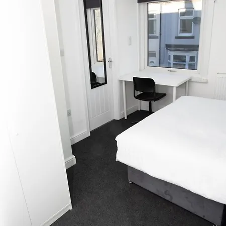 Ml Short - 5 Bedroom En-suite Contractor House Feriehus