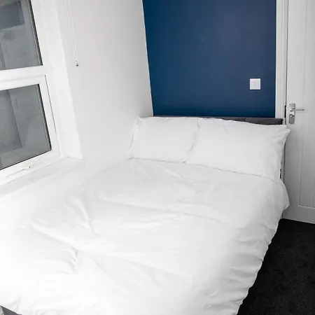 Feriehus Ml Short - 5 Bedroom En-suite Contractor House *